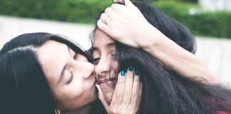 Fortalece el Vínculo: Consejos para una Mamá para Conectar Profundamente con su Hija